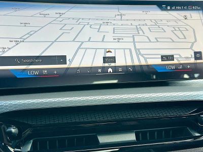 2026 BMW 3 Series — photo 10 view