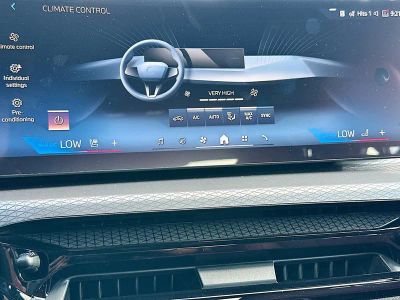 2026 BMW 3 Series — photo 13 view