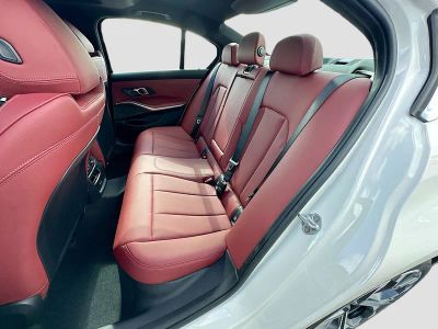2026 BMW 3 Series — photo 19 view
