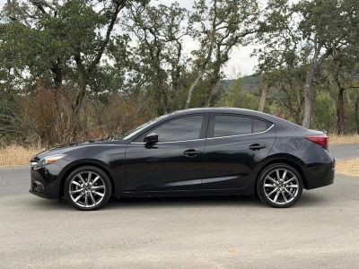 2018 Mazda MAZDA3 — photo 10 view