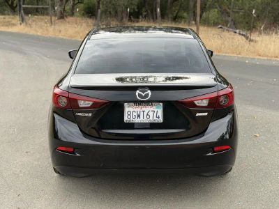 2018 Mazda MAZDA3 — photo 8 view