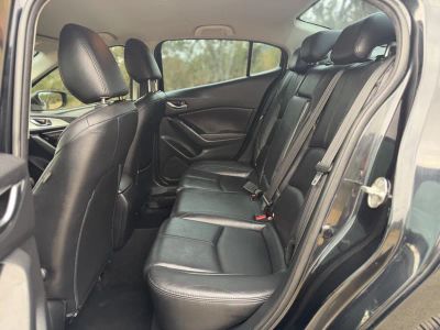 2018 Mazda MAZDA3 — photo 14 view