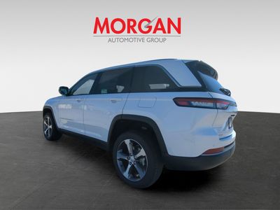 2026 Jeep Grand Cherokee — engine compartment view