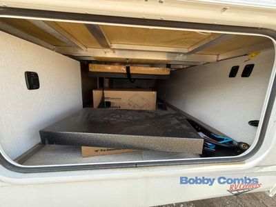 2025 Coachmen RV Freedom Express Ultra Lite - Photo 13
