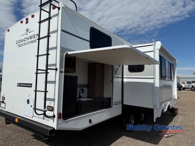 2025 Coachmen RV Freedom Express Ultra Lite - Photo 4