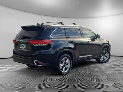 2018 Toyota Highlander — detail view