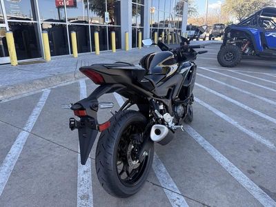 2026 Yamaha YZF-R3 - Photo 8