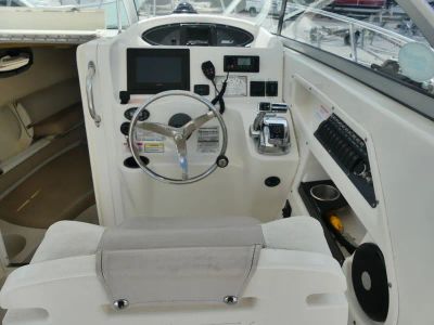 2005 Boston Whaler Conquest 255 — photo 8 view