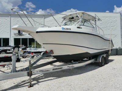 2005 Boston Whaler Conquest 255 — rear three-quarter view