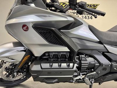 2025 Honda Gold Wing Tour - Photo 13