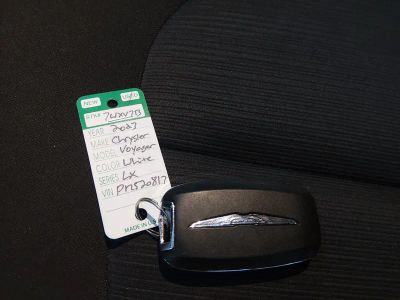 2023 Chrysler Voyager — photo 15 view