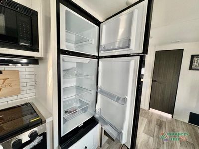 2027 Venture RV SportTrek Touring Edition - Photo 37