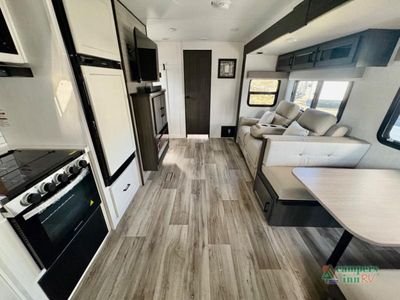 2027 Venture RV SportTrek Touring Edition - Photo 11