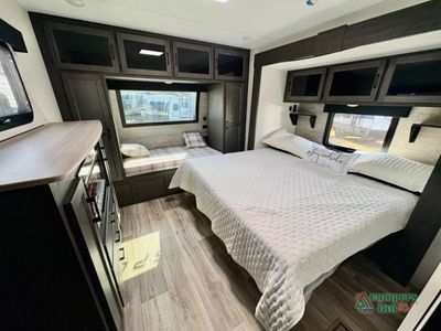 2027 Venture RV SportTrek Touring Edition - Photo 43
