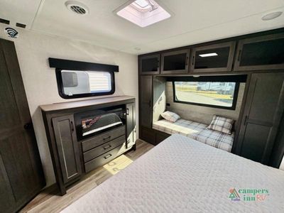 2027 Venture RV SportTrek Touring Edition - Photo 44