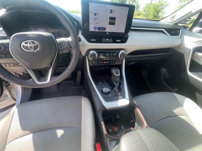 2023 Toyota RAV4 - Photo 9