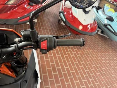 2026 KTM 390 SMC R - Photo 14