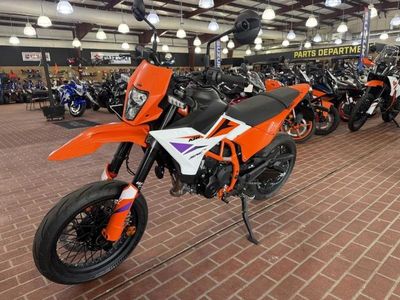 2026 KTM 390 SMC R - Photo 1