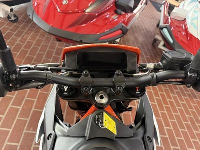 2026 KTM 390 SMC R - Photo 13
