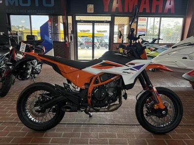 2026 KTM 390 SMC R - Photo 7