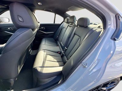 2026 BMW 3 Series — photo 19 view