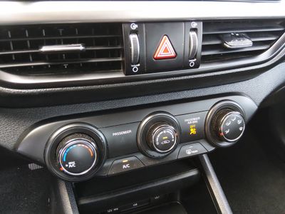 2024 Kia Forte — photo 19 view