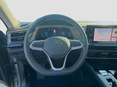 2026 Volkswagen Atlas — photo 10 view