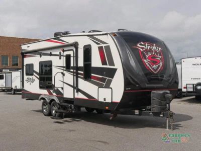 2019 Cruiser Stryker — front three-quarter view
