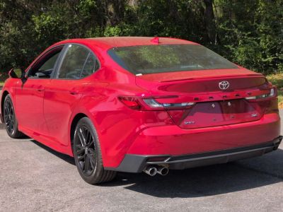 2025 Toyota Camry - Photo 3
