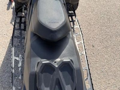 2024 Ski-Doo Summit Adrenaline with Edge Package Rotax 850 E-TEC 146 SS H_Al Powder 2 - Photo 15