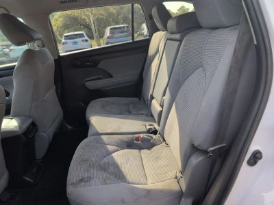 2023 Toyota Highlander — photo 19 view