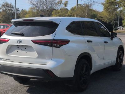2023 Toyota Highlander — interior view