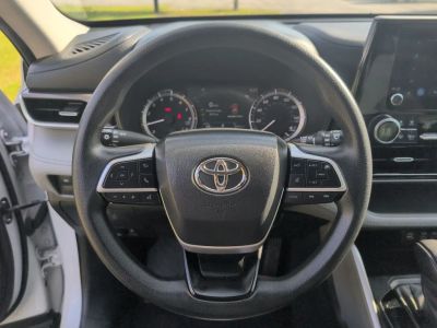 2023 Toyota Highlander — photo 22 view