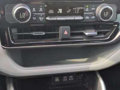 2023 Toyota Highlander — photo 7 view
