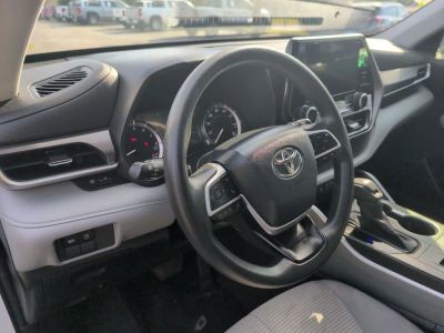 2023 Toyota Highlander — photo 25 view