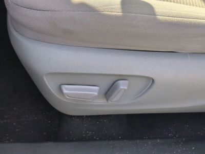 2023 Toyota Highlander — photo 11 view