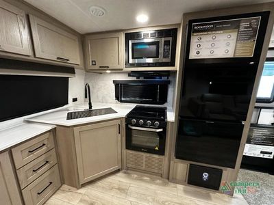 2026 Forest River RV Rockwood Ultra Lite - Photo 15
