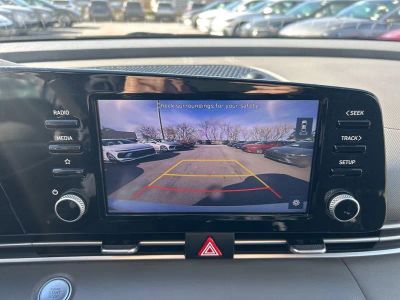 2021 Hyundai Elantra SEL - Photo 20