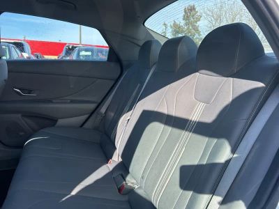 2021 Hyundai Elantra SEL - Photo 32