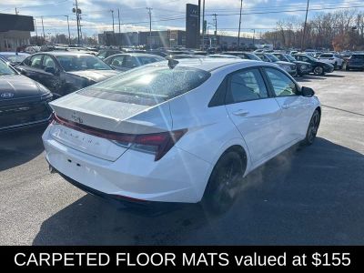 2021 Hyundai Elantra SEL - Photo 5