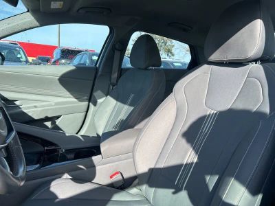 2021 Hyundai Elantra SEL - Photo 14
