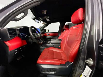 2024 Toyota Tundra — photo 11 view