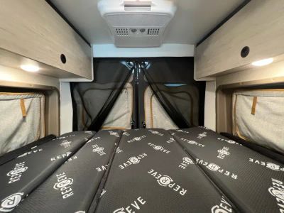 2027 Winnebago SOLIS — photo 17 view