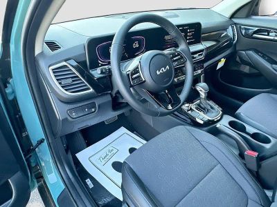 2026 Kia Seltos — photo 9 view