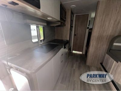 2021 Winnebago Industries Towables Micro Minnie - Photo 6