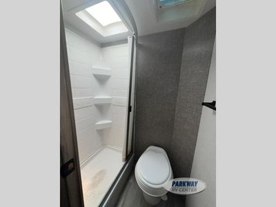 2021 Winnebago Industries Towables Micro Minnie - Photo 14