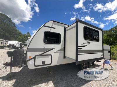 2021 Winnebago Industries Towables Micro Minnie - Photo 3