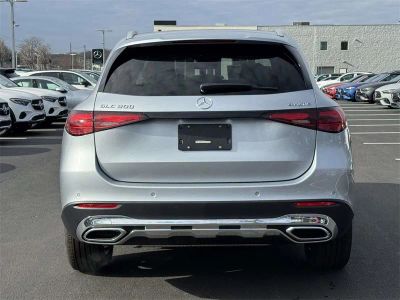2026 Mercedes-Benz GLC — photo 9 view