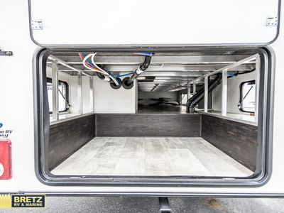 2021 Keystone RV Montana - Photo 8
