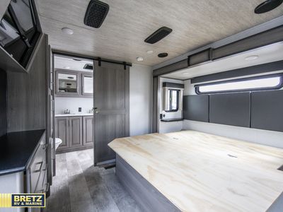 2021 Keystone RV Montana - Photo 24
